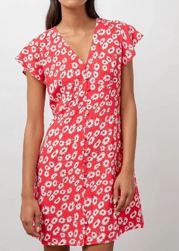 Price Blitz casual day dressHelena Daisies Dress in Cardinal