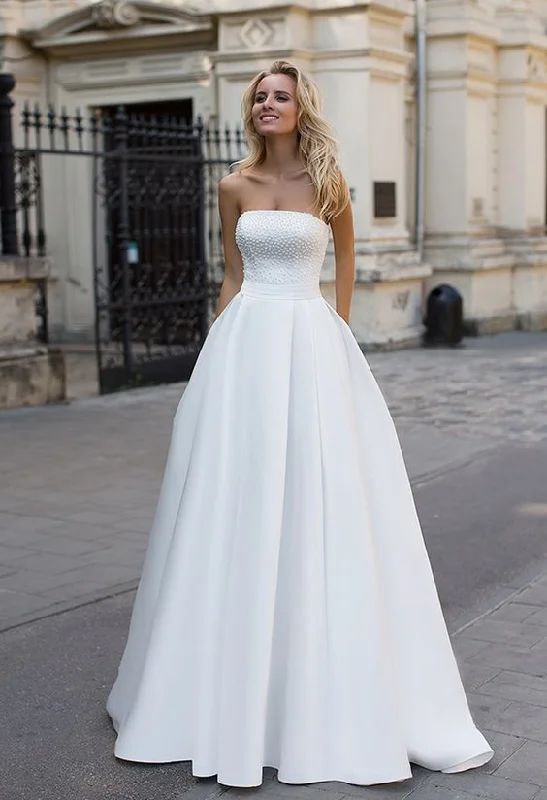 Take Advantage Simple Strapless White A line Zipper up A line Princess Wedding Dress