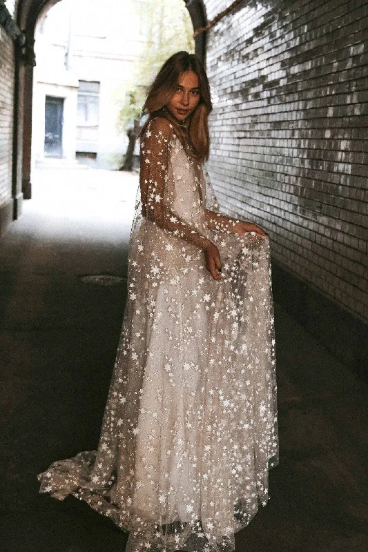 Huge Discounts A-Line Deep V-Neck Sweep Train White Lace Prom Dress Illusion Evening Dress GJS256