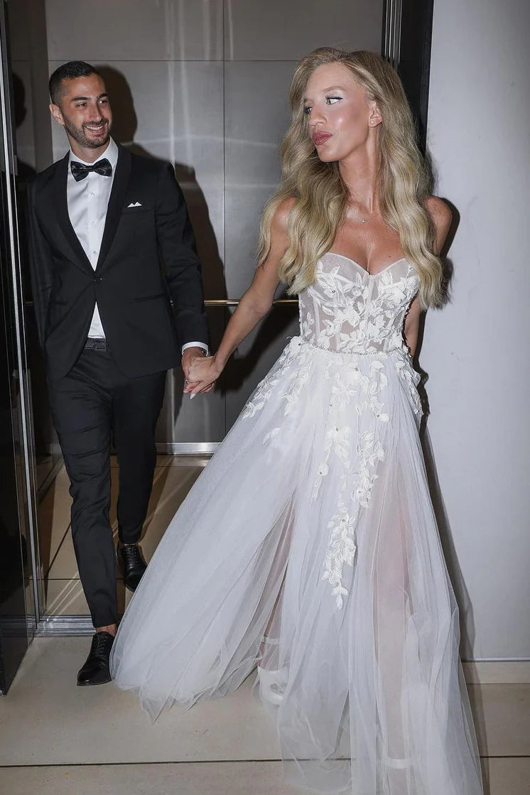 Value Deals tiered dressSweetheart Spaghetti Straps Appliques Sheer Tulle A-Line Wedding Dress Value Deals tiered dressSweetheart Spaghetti Straps Appliques Sheer Tulle A-Line Wedding Dress