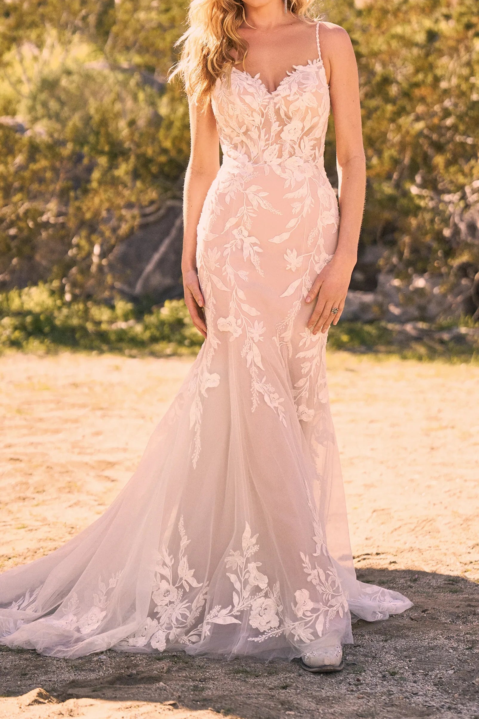 Can't Miss casual midi dressSweetheart Spaghetti Straps Mermaid Lace Wedding Dress