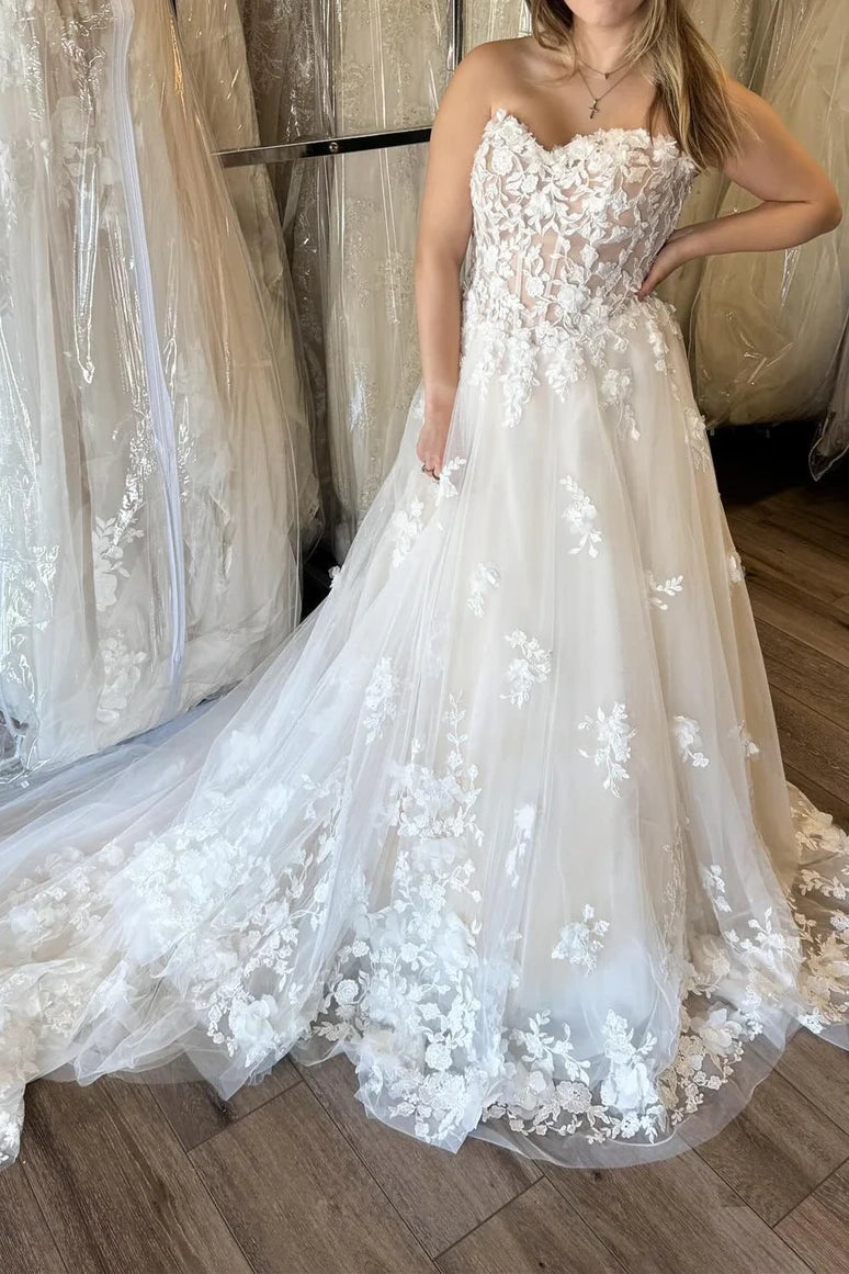 Deal Frenzy satin dressLace Tulle A-Line Sweetheart Strapless Wedding Dress