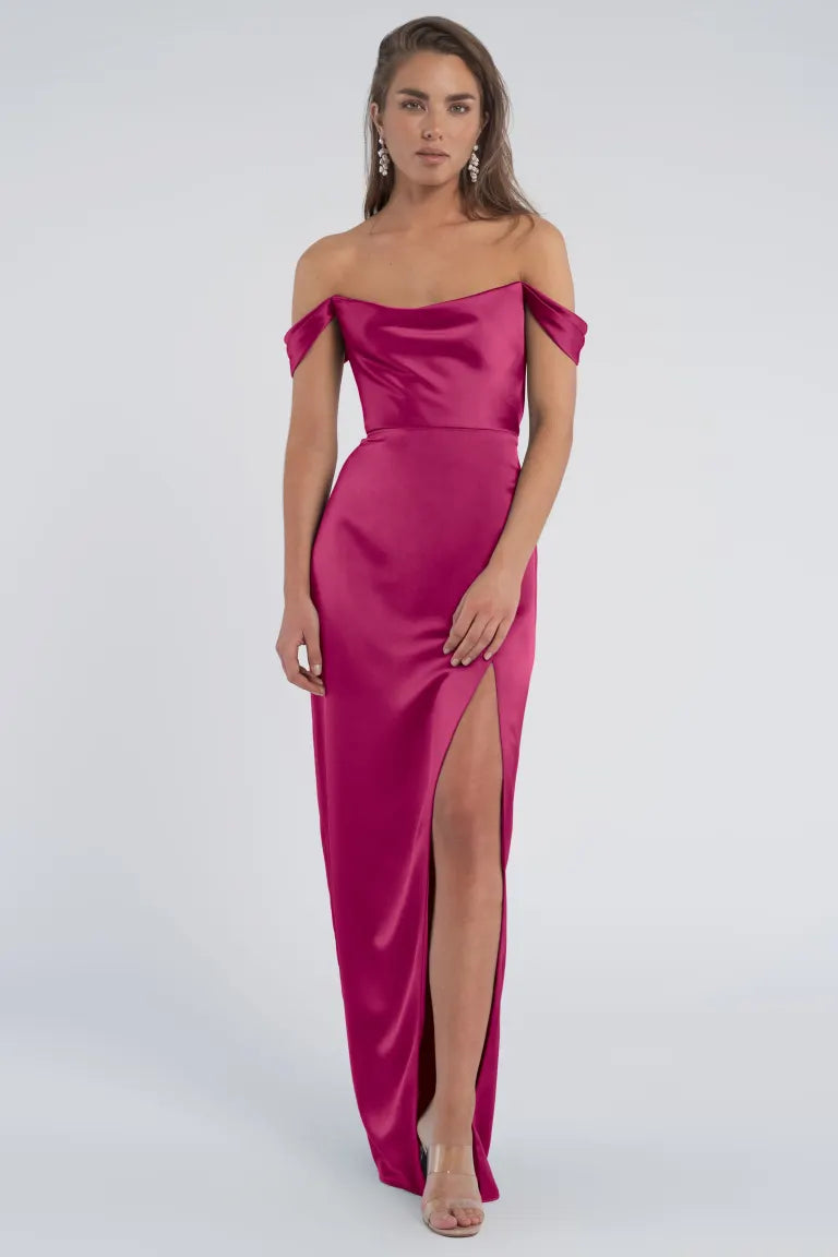 Discount Mania high-waisted dressSheath Off-Shoulder Sleeveless Empire With Side Slit Bridesmaid Dress