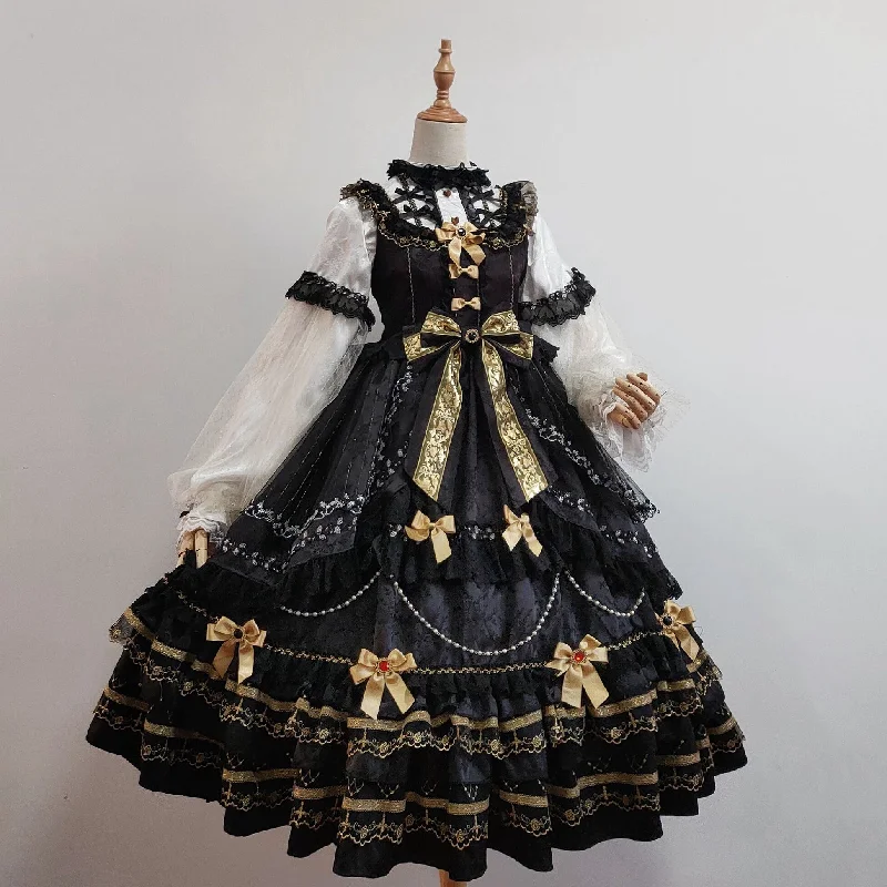 black(dress+blouse+veil)