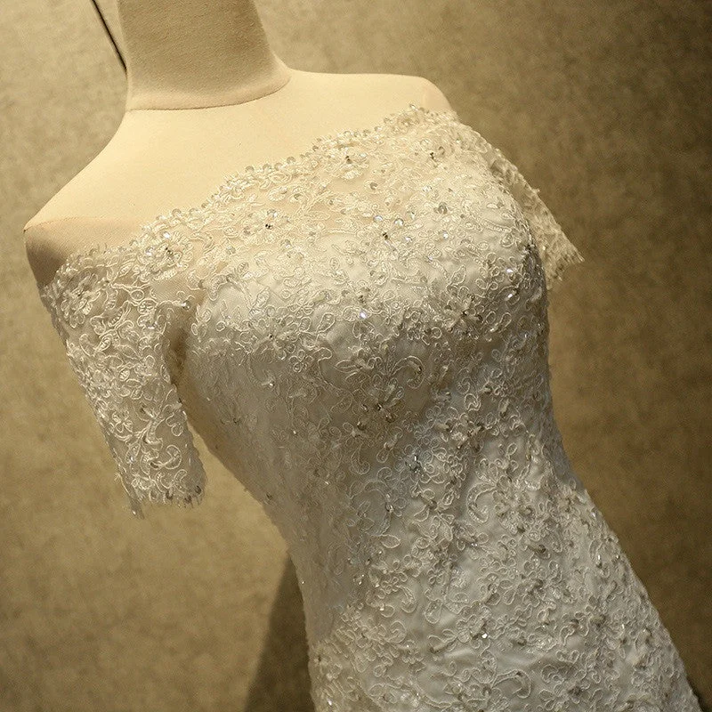 Super Deal Mermaid Off Shoulder Sleeveless Lace Beading Watteau Train Wedding Dresses